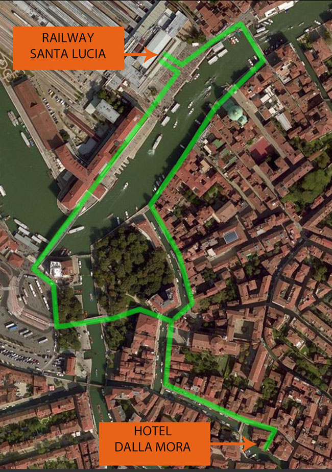 photographic map of the routes to get to the hotel Dalla Mora, from the train station of santa lucia